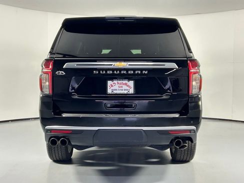 Used 2023 Chevrolet Suburban High Country w/ Premium Package image 7