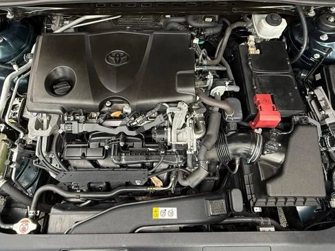 Used 2019 Toyota Camry LE image 8