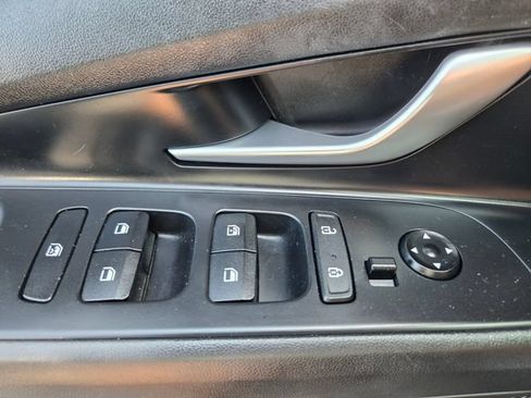Used 2021 Hyundai Elantra SEL FWD image 35