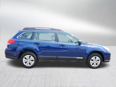 Used 2011 Subaru Outback 2.5i AWD/4WD image 8