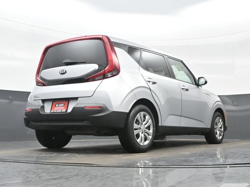 Used 2020 Kia Soul LX image 28