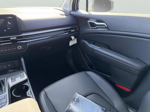 New 2026 Kia Sportage SX image 17