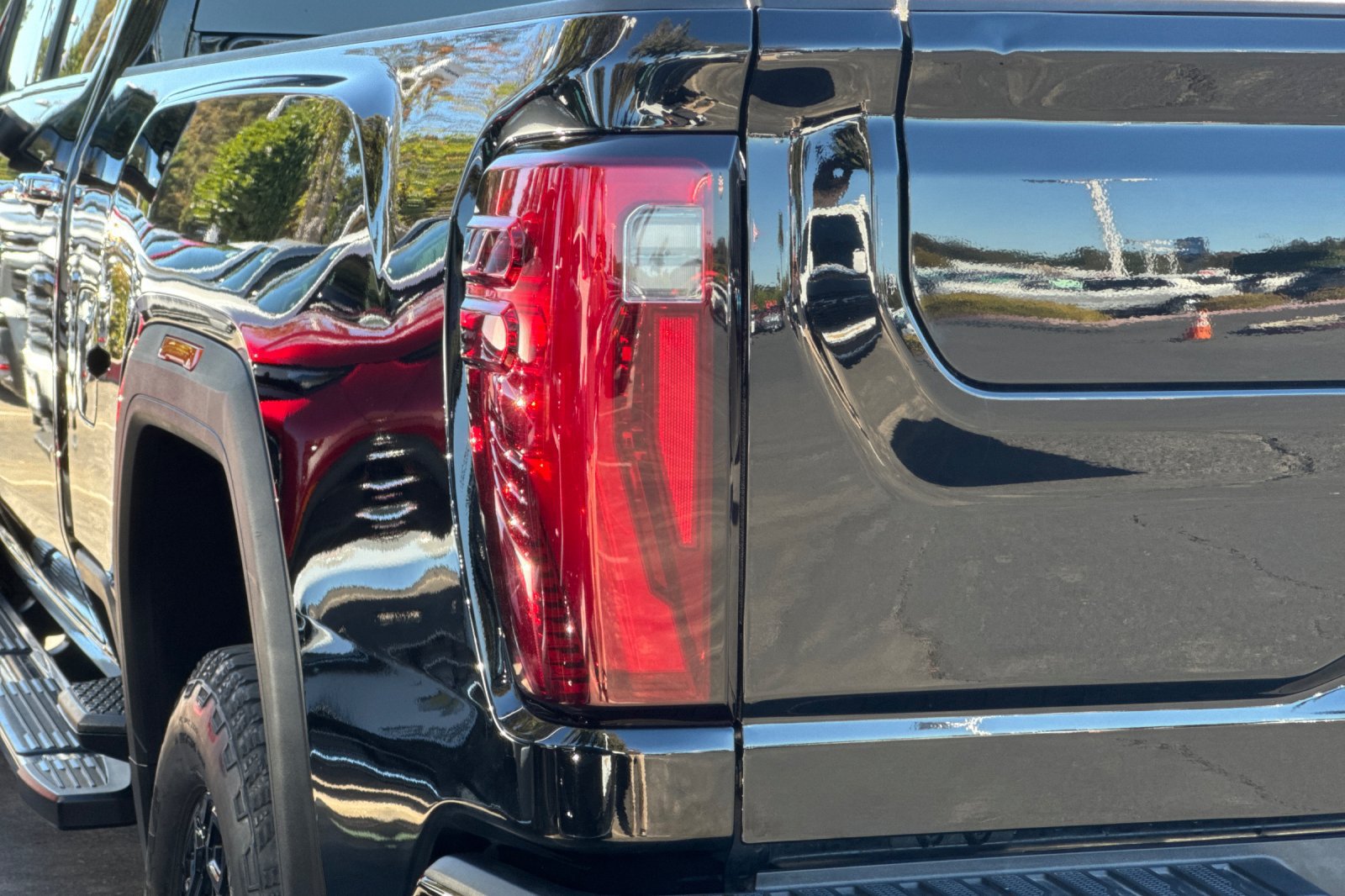 Used 2024 GMC Sierra 2500 Denali w/ Denali Reserve Package AWD/4WD image 45