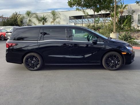 Used 2025 Honda Odyssey Sport-L image 3