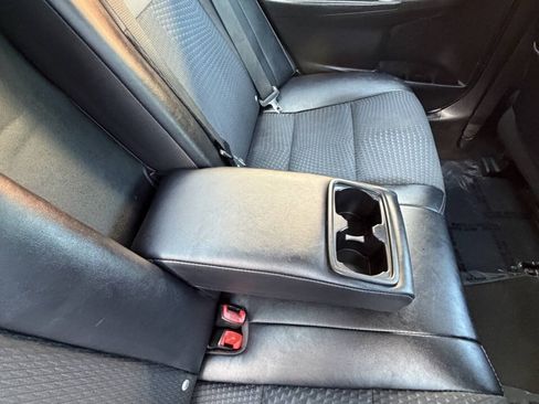 Used 2014 Toyota Camry SE w/ Moonroof Package FWD image 37