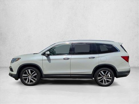 Used 2018 Honda Pilot Touring image 8