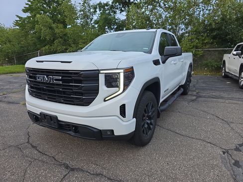 Used 2023 GMC Sierra 1500 Elevation AWD/4WD image 8