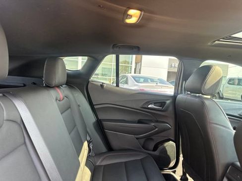 Used 2024 Chevrolet Trax RS w/ Sunroof Package FWD image 15