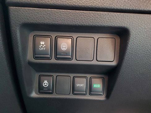 Certified 2022 Nissan Rogue Sport SV image 29