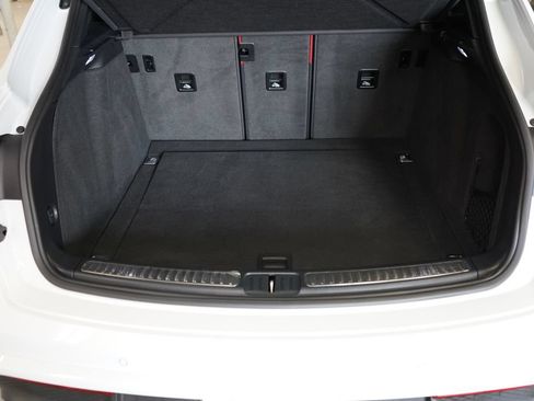 Used 2024 Porsche Macan S AWD/4WD image 25