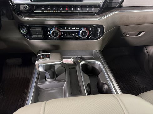 Used 2023 Chevrolet Silverado 1500 LTZ image 31