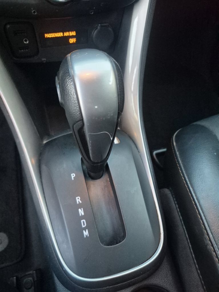 Used 2019 Chevrolet Trax LT w/ LT Convenience Package AWD/4WD image 26