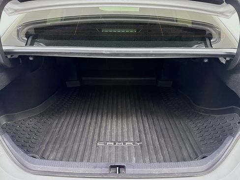 Used 2023 Toyota Camry SE image 21