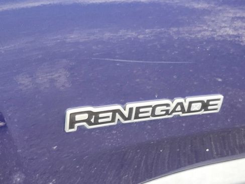 Used 2016 Jeep Renegade Latitude w/ Popular Equipment Group FWD image 7