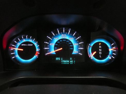 Used 2012 Ford Fusion SE image 16