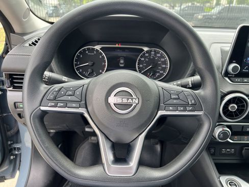 Used 2025 Nissan Sentra SV FWD image 5