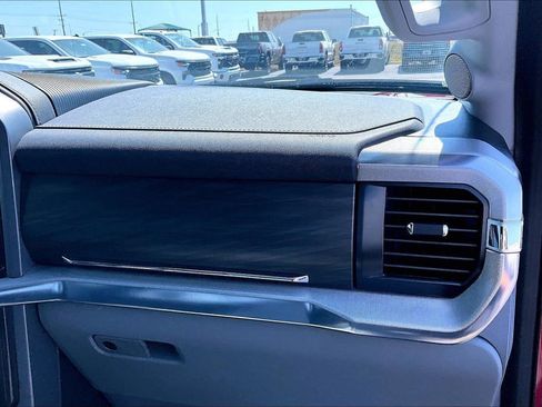 Used 2025 Ford F150 Lariat w/ Equipment Group 502A High AWD/4WD image 17