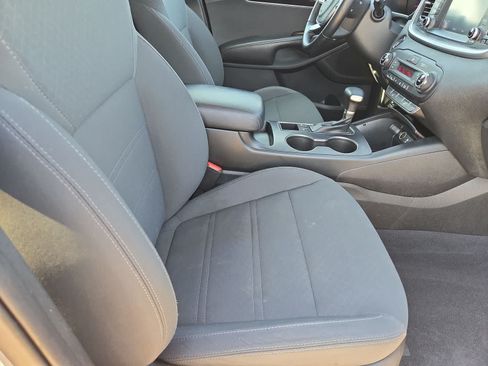 Used 2020 Kia Sorento S FWD image 19