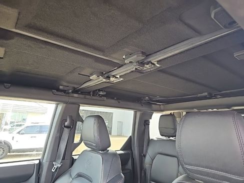Used 2024 Ford Bronco Badlands AWD/4WD image 6