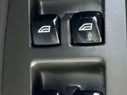 Used 2019 Volvo XC90 T5 Momentum w/ Multimedia Package image 35