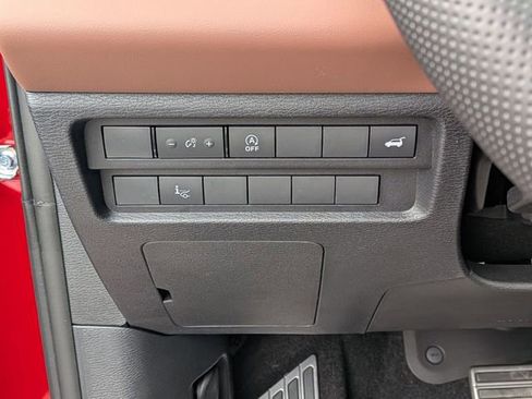 New 2026 Mitsubishi Outlander SEL image 16