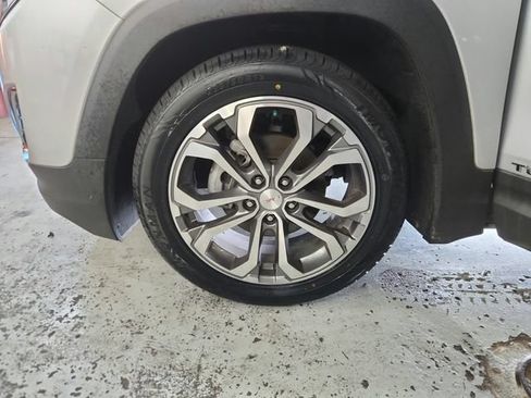 Used 2021 GMC Terrain SLT FWD image 28