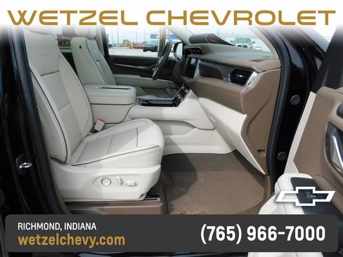 Used 2023 GMC Yukon XL Denali w/ Denali Reserve Package AWD/4WD image 19