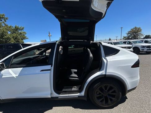Used 2022 Tesla Model X AWD/4WD image 8