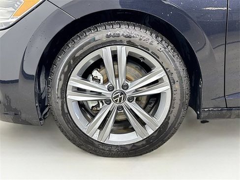 Used 2024 Volkswagen Jetta SE image 29