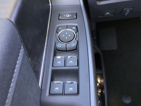 New 2026 Ford F250 Lariat w/ Black Appearance Package image 24