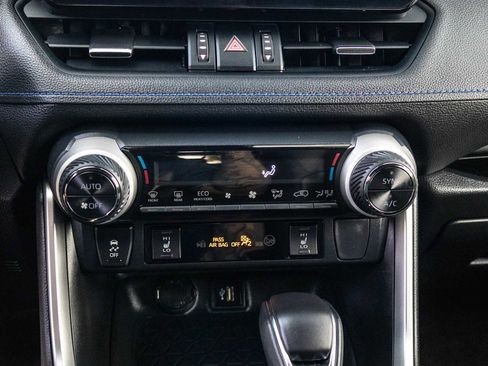 Certified 2025 Toyota RAV4 XSE image 28