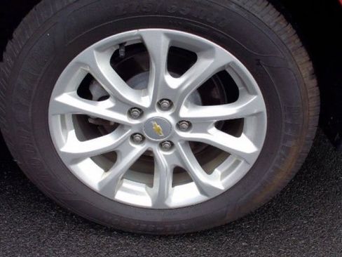Used 2019 Chevrolet Equinox LT AWD/4WD image 2