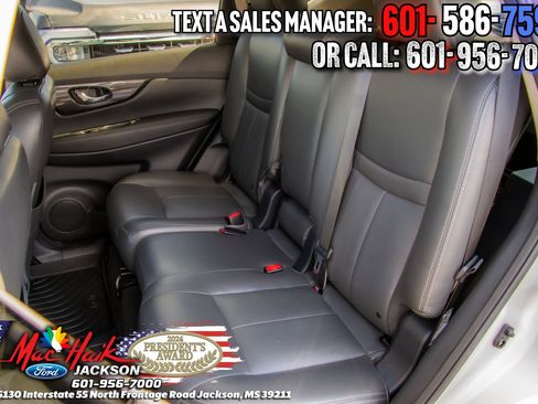 Used 2019 Nissan Rogue S w/ Special Edition Package FWD image 9