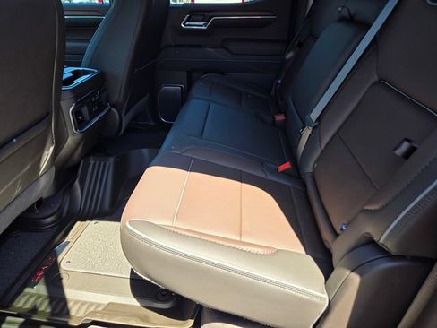New 2026 GMC Sierra 1500 Denali w/ Denali Reserve Package AWD/4WD image 7
