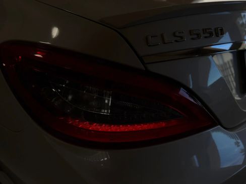 Used 2014 Mercedes-Benz CLS 550 4MATIC w/ Premium 1 Package image 9