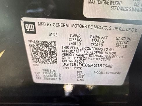 Used 2023 GMC Sierra 1500 SLT AWD/4WD image 6