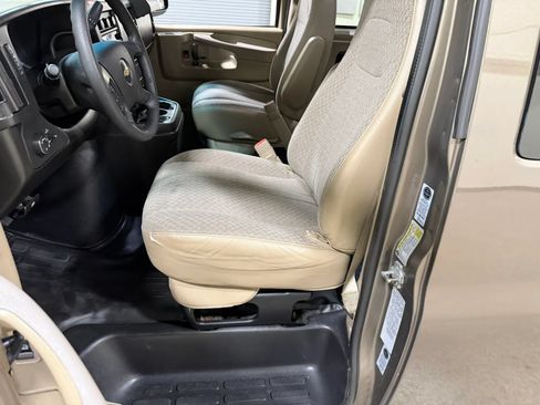 Used 2014 Chevrolet Express 3500 LT w/ LT Preferred Equipment Group RWD image 31