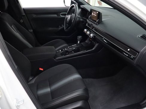 Used 2025 Honda Civic Sport image 26