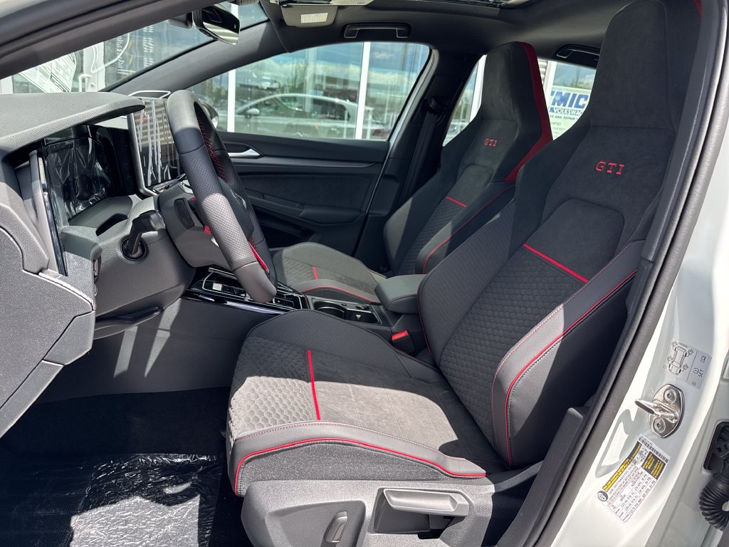 New 2026 Volkswagen GTI SE FWD image 17