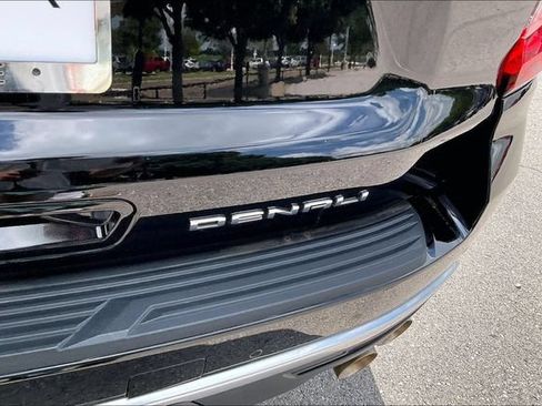 Used 2024 GMC Yukon Denali AWD/4WD image 8