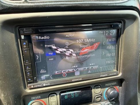 Used 2002 Chevrolet Corvette Convertible w/ Preferred Equipment Group2 RWD image 19