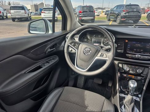 Used 2022 Buick Encore Preferred w/ Safety Package image 13