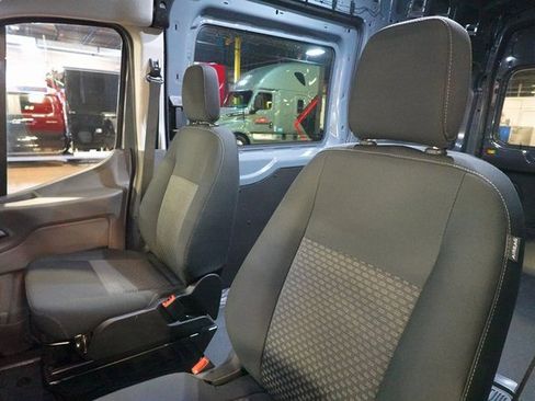 Used 2024 Ford E-Transit 148 High Roof image 15