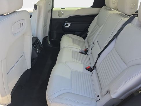 Used 2025 Land Rover Discovery S image 16