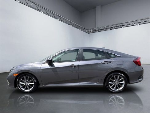 Used 2019 Honda Civic EX image 2