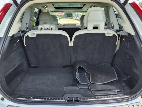 Certified 2025 Volvo XC90 B5 Core AWD/4WD image 11
