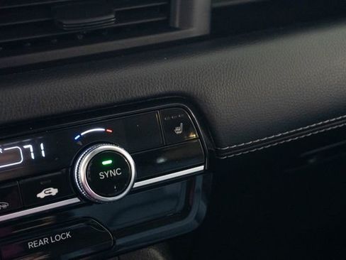 Used 2025 Honda Pilot EX-L image 27