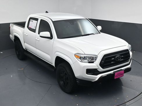 Used 2023 Toyota Tacoma SR image 15