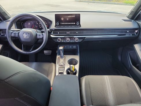 Used 2024 Honda Civic Sport image 17