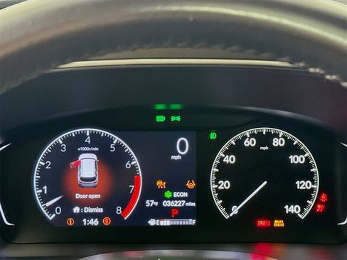 Used 2024 Honda Pilot Touring image 10